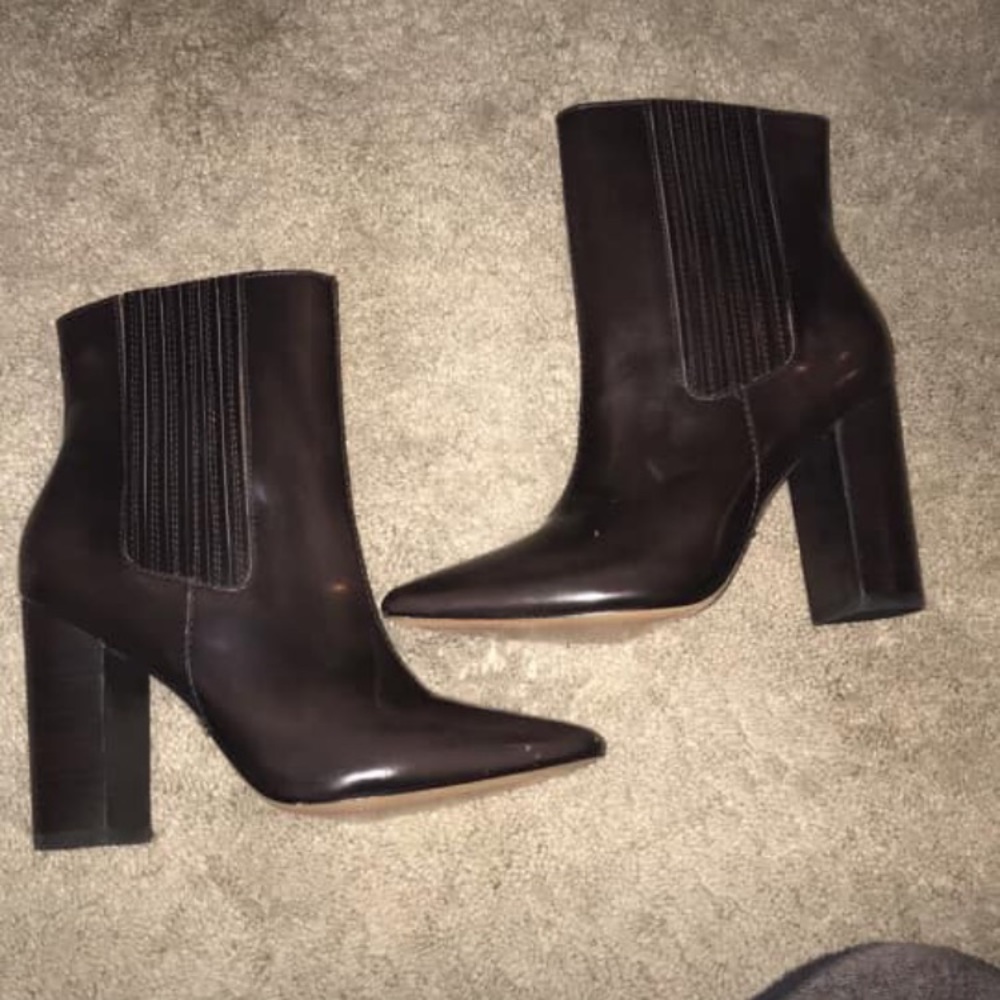 Pour la victoria booties